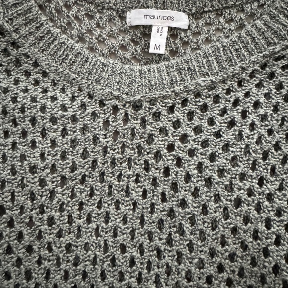 Women’s open shoulder top - Picture 2 of 3